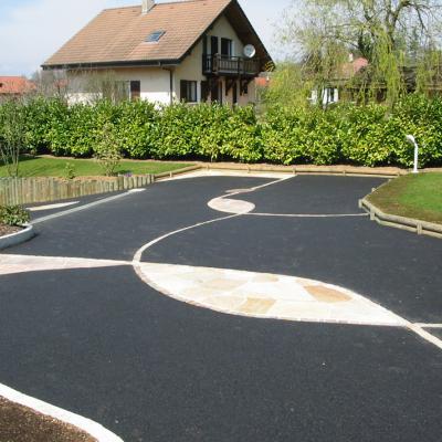 Enrobé noir et pavés en dessin, Thonon