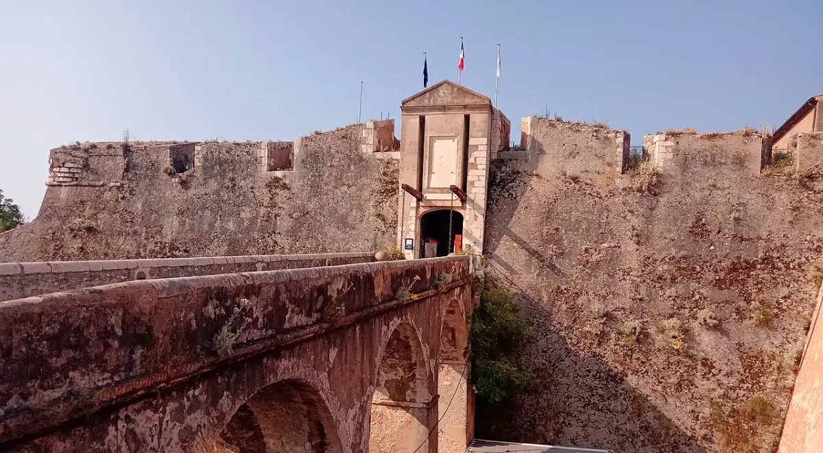 Stone access bridge and entrance to Saint-Elme Citadel in Villefranche-sur-Mer